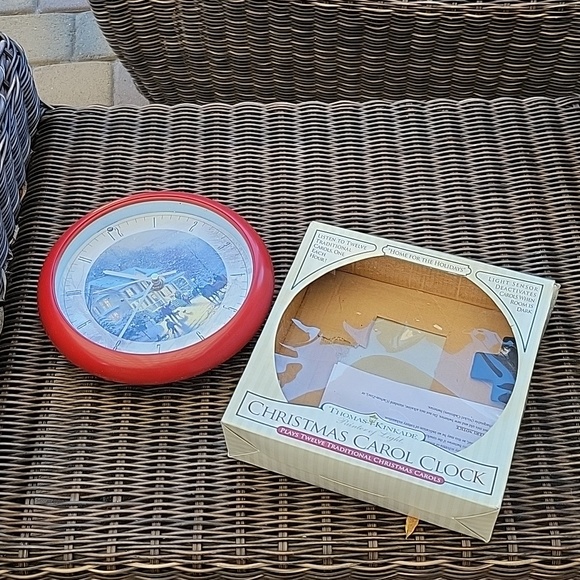 Thomas Kincaid Christmas Clock - Picture 3 of 6